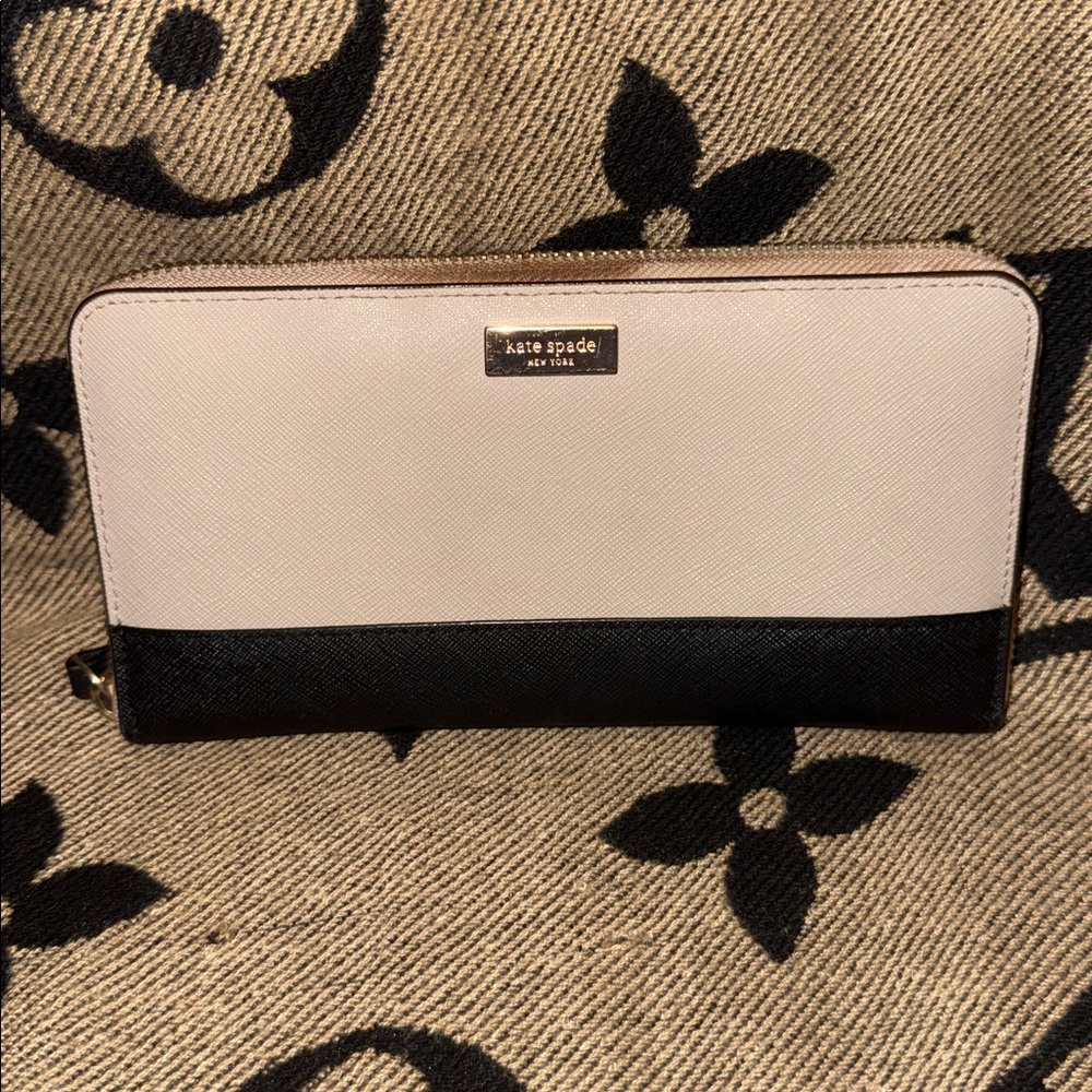 Kate Spade Black and Cream Colorblock Wallet - Picture 2 of 8